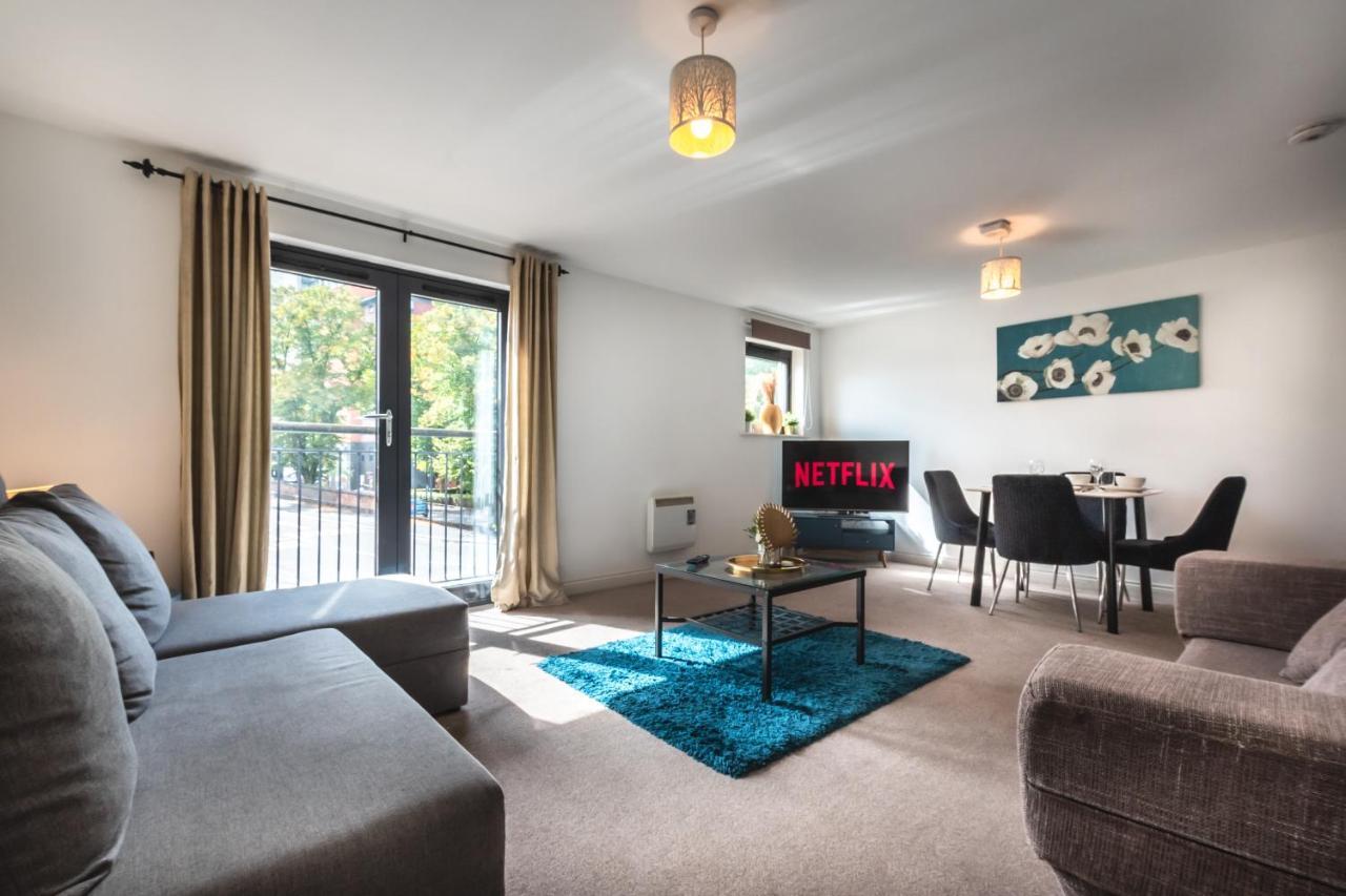 Best Price! Large Spacious 2 Bed Apartment - King Size Or Single Beds, Sofabeds, Smart Tvs, Free Parking سوثامبتون المظهر الخارجي الصورة